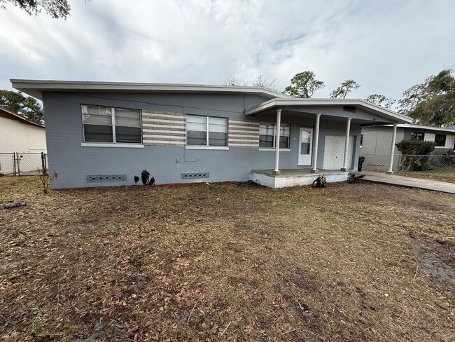 Photo - Spacious 3 bedroom 2 bath home with garage  Coming Soon! Available March 16th