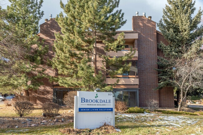 Photo - Meridian Boulder