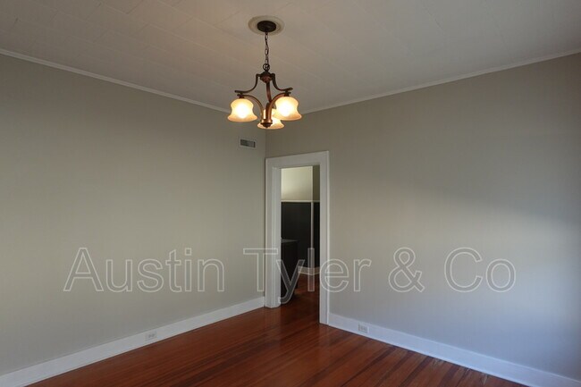 Photo - 4326 Wilton St