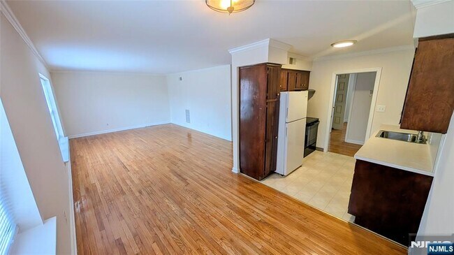 Photo - 522 N Maple Ave Unit A 19