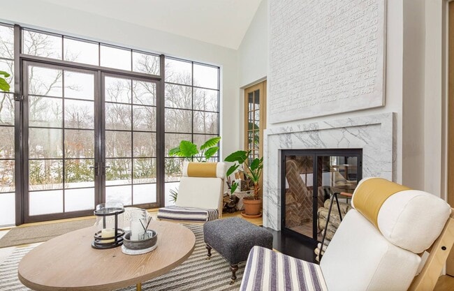 Photo - 13 Hilltop Ln