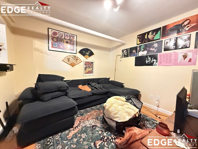 Photo - 313 Summit Ave Unidad 13