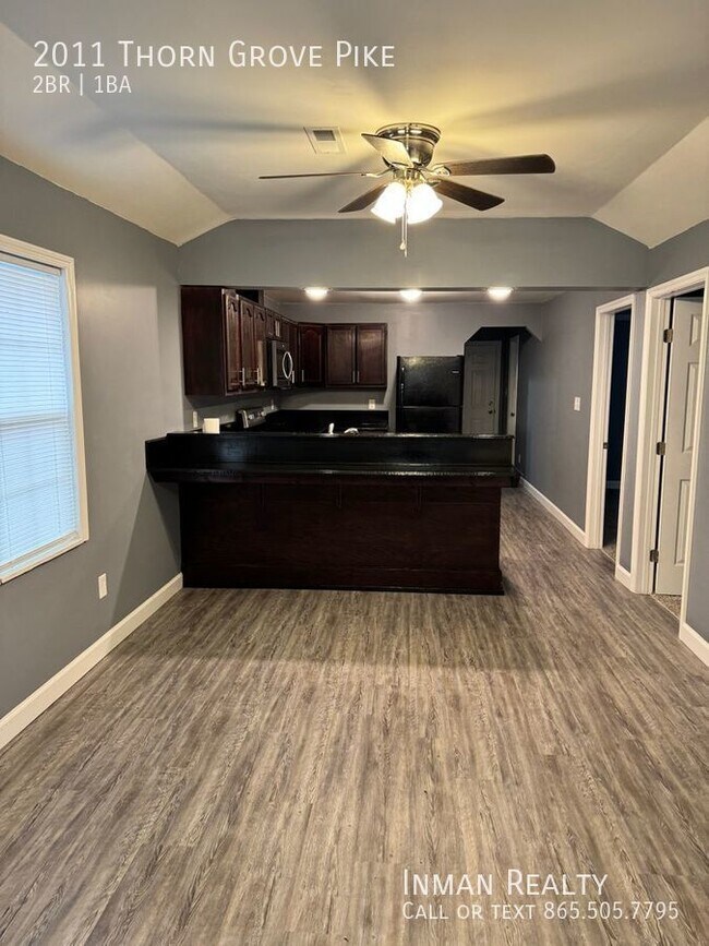 Photo - 2011 Thorngrove Pike