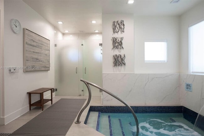 Photo - 4779 Collins Ave Unit 808