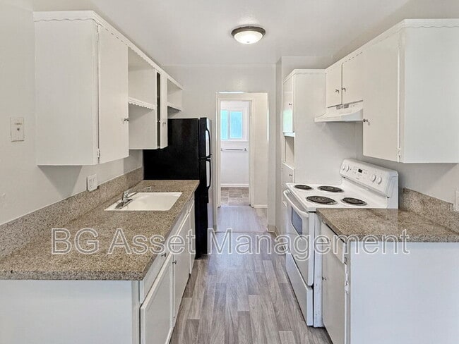 Photo - 1938 Ethan Wy Unit 3