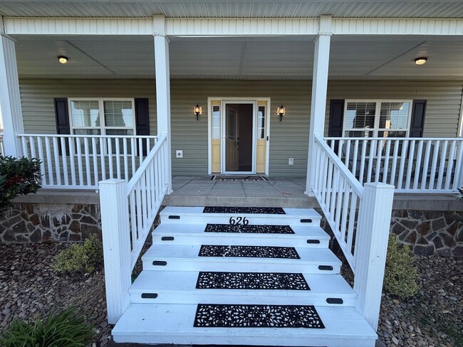 Photo - 3 Bedroom 3.5 Bathroom Home Located in Gre...