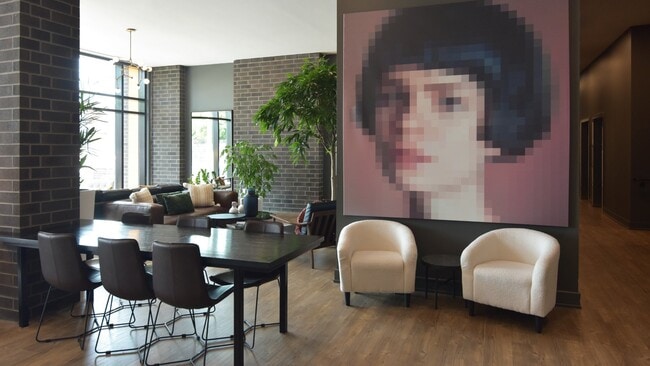 Photo - 929 Richmond