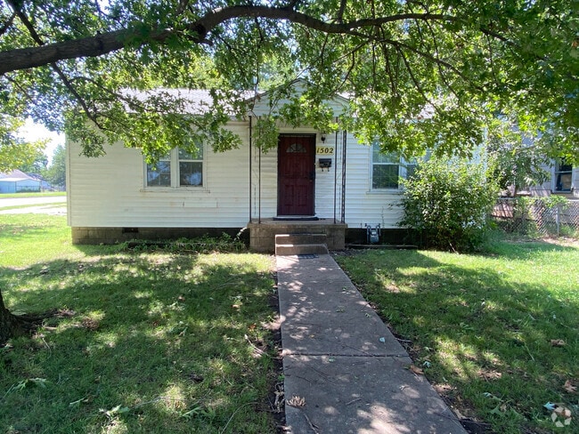Building Photo - 1502 N Delaware Ave Rental