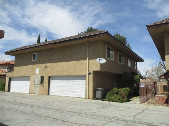 Photo - 836 E Avenue J12 Unit 1