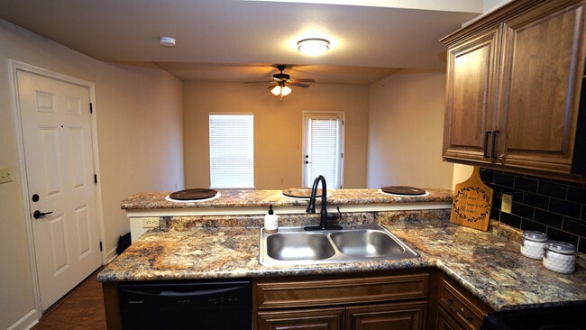 Photo - Park Place Apartments