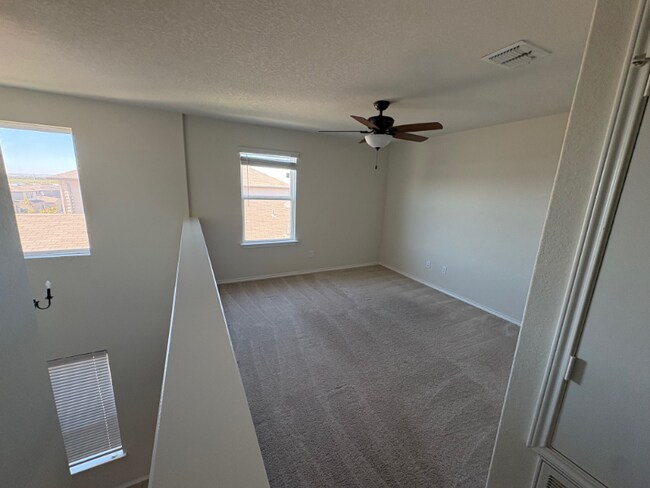 Photo - 10347 Dunlap House