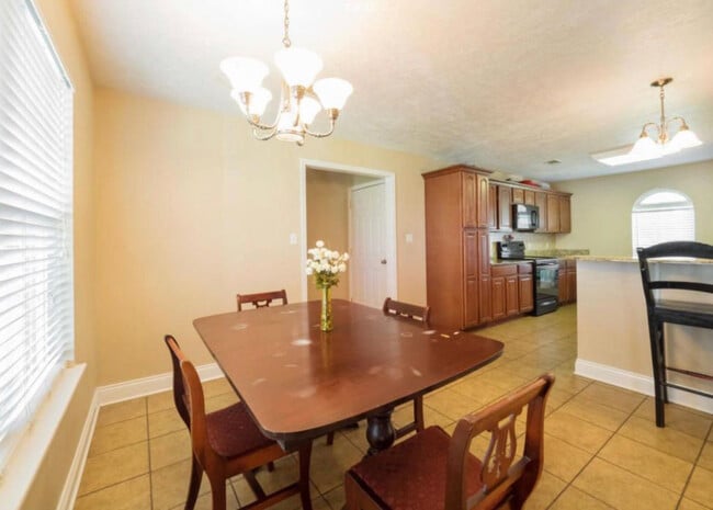 Photo - 109 Antler Cir