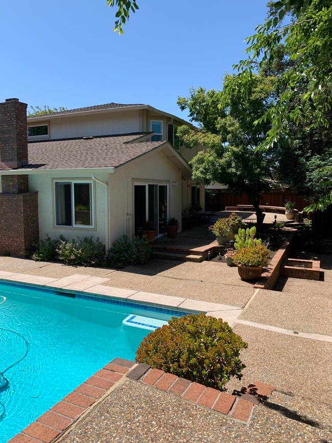 Photo - 1819 Yolanda Cir
