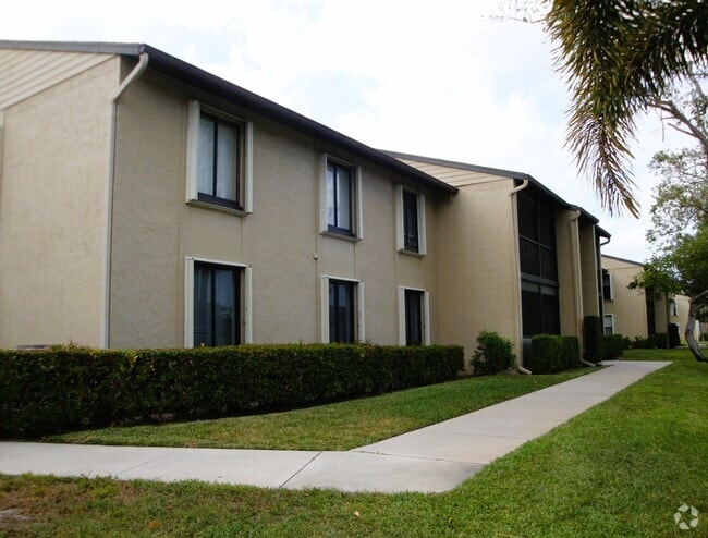Building Photo - 723 Sunny Pine Way Unit G1 Rental
