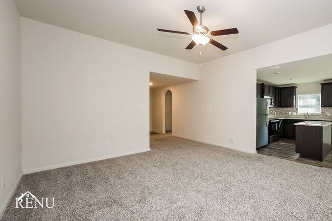 Photo - 111 Palomino Bnd Dr