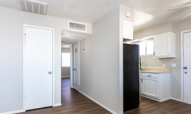 Photo - 819 N Arbor Ave