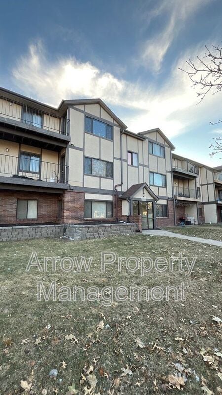 Photo - 2334 N 44th St Unit 24