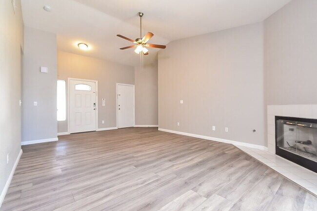 Photo - 4623 Candlas Way