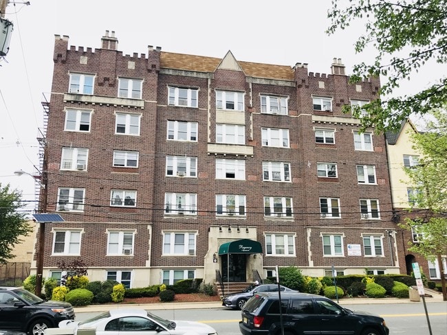 Photo - 50 Anderson St