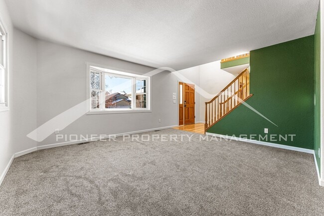 Photo - Beautiful Home with Fenced Back Yard and Cozy Fireplace