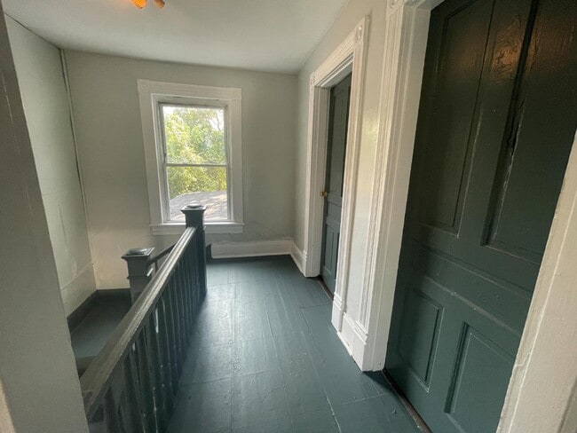 Photo - 2019 Main St