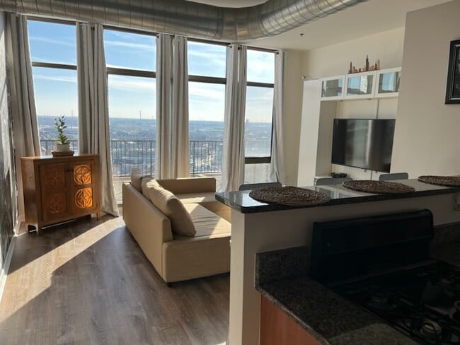 Building Photo - 1550 S Blue Island Ave Unit 1208