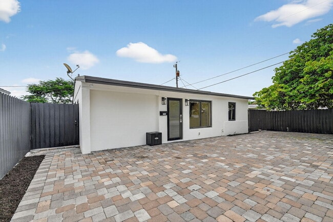 5008 Parker Ave