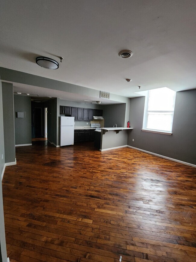 Building Photo - 555 Pearl St Unit 305 Rental