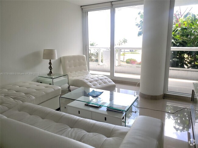 Building Photo - 1717 N Bayshore Dr Unit A-1253 Rental
