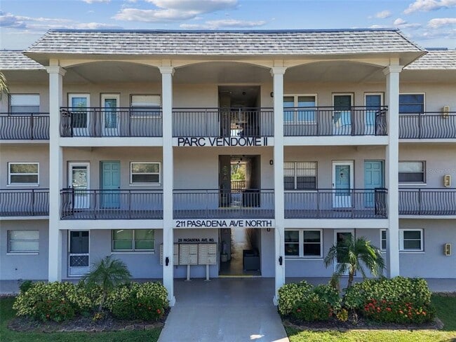 Photo - 211 Pasadena Ave N Unit 107