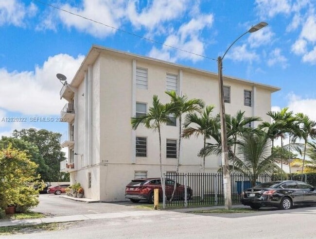 Photo - 2138 SW 6th St Unit 101