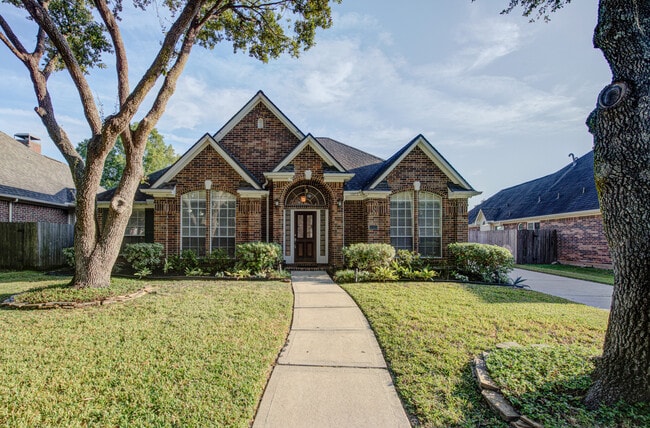 Photo - 1315 Crescent Pkwy Ct