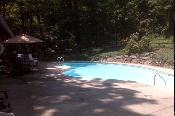 Pool - Mountaindale Apartments