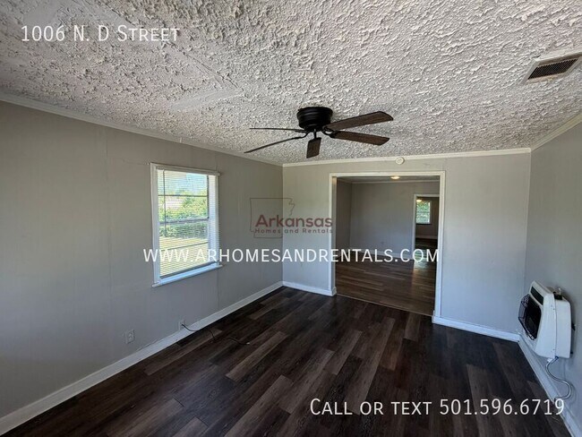 Photo - 1006 N. D Street-