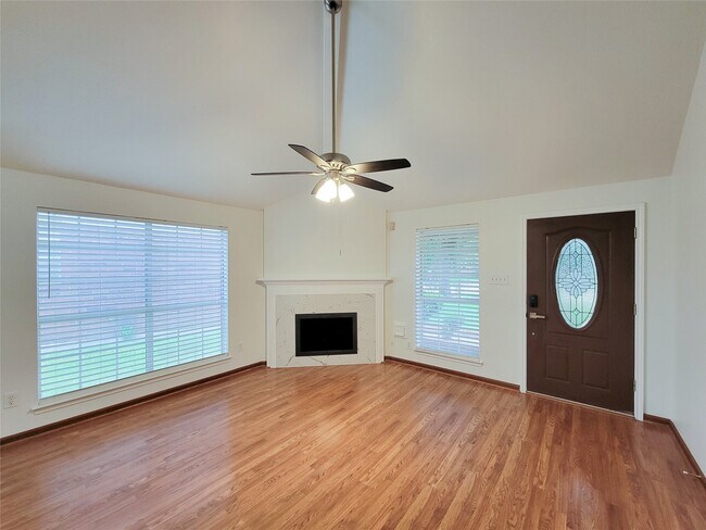 Building Photo - 8747 Fondren Village Dr