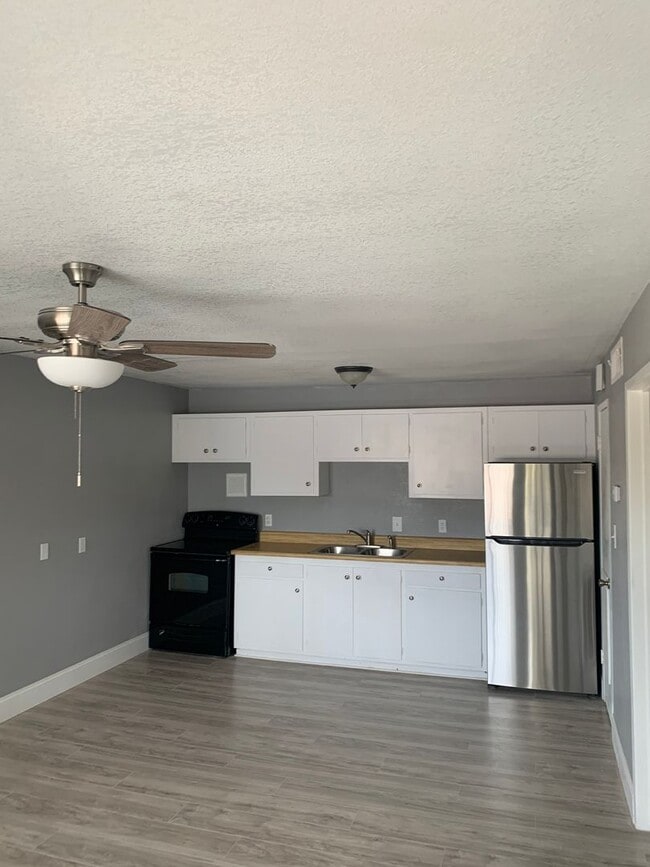 Photo - 1 Bedroom 1 Bath In Central Las Vegas Unit 24