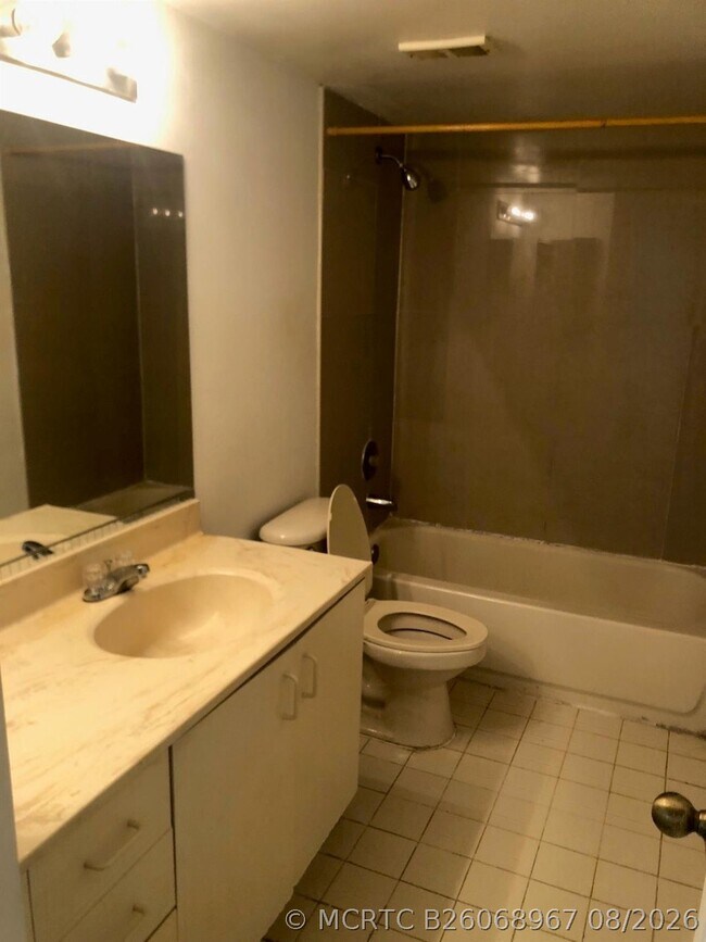 8781 Wiles Rd Unit 201