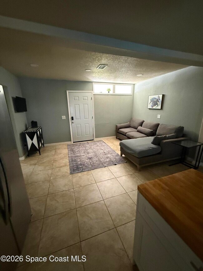 Photo - 483 Church St