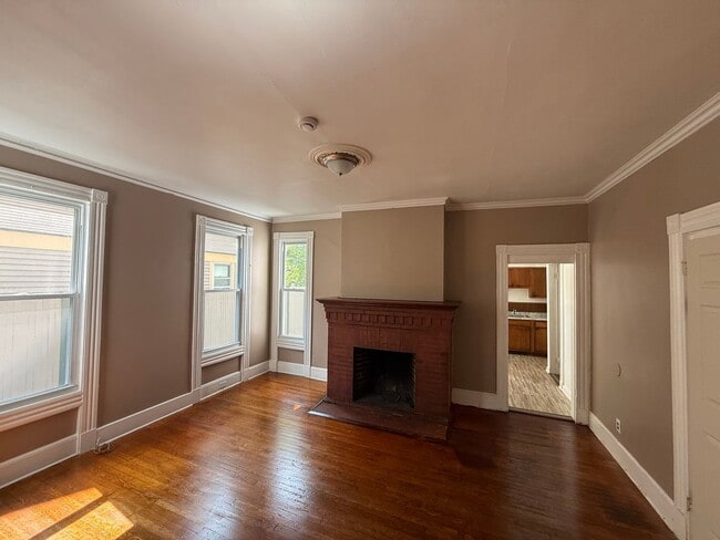 Photo - 870 Elm St Unit 1
