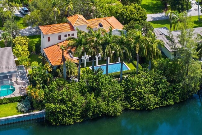 Building Photo - 1400 Coruna Ave