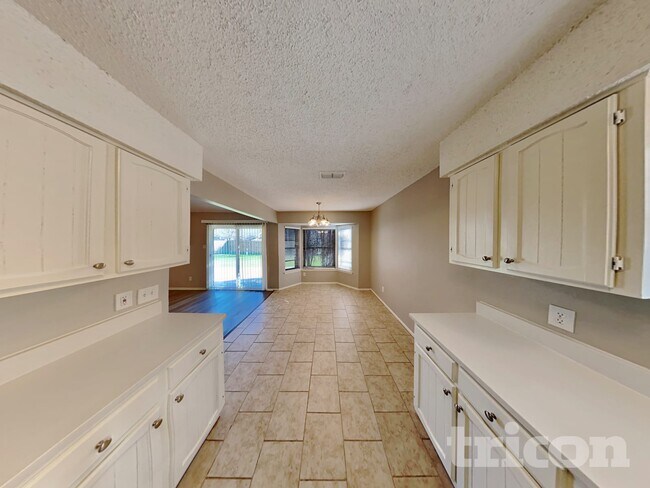 Photo - 3029 Meadowmoor St