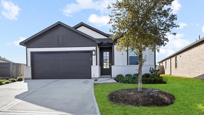 Building Photo - 7211 Greenbriar Bnd Ct