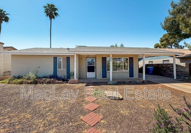 Building Photo - 2109 W Danbury Dr