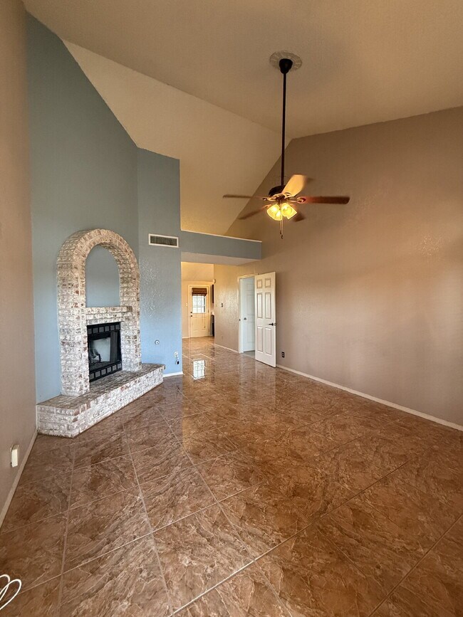 Photo - 15327 Woodhill Ct