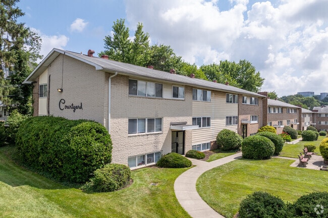 Courtyard Apartments