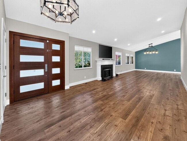 Photo - Gorgeous 4 Bedroom PLUS Spacious Bonus Room with Pool in Desired Alamo Neighborhood Available Now!
