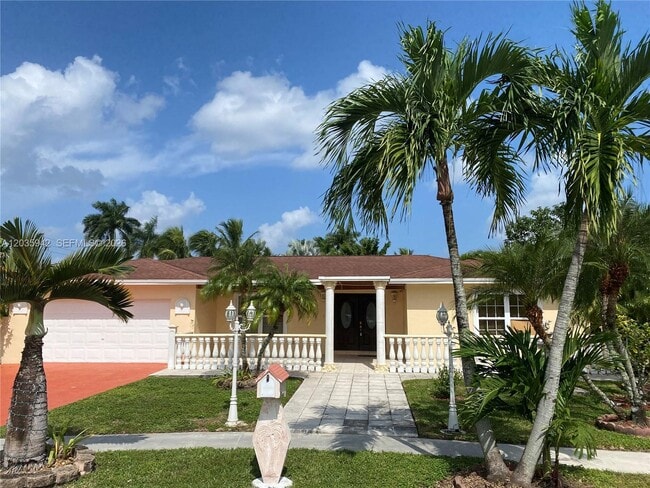 Photo - 490 Bonaventure Blvd