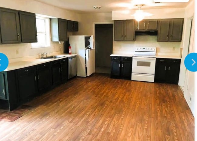 Photo - 2709 Mill Pond Rd