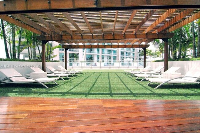 Photo - 92 SW 3rd St Unit 4410