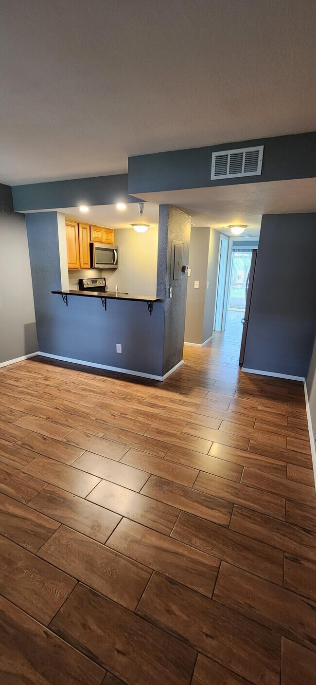 7234 E Bank Dr Condo Unit 7234 E Bank Drive Tampa Condo for Rent in